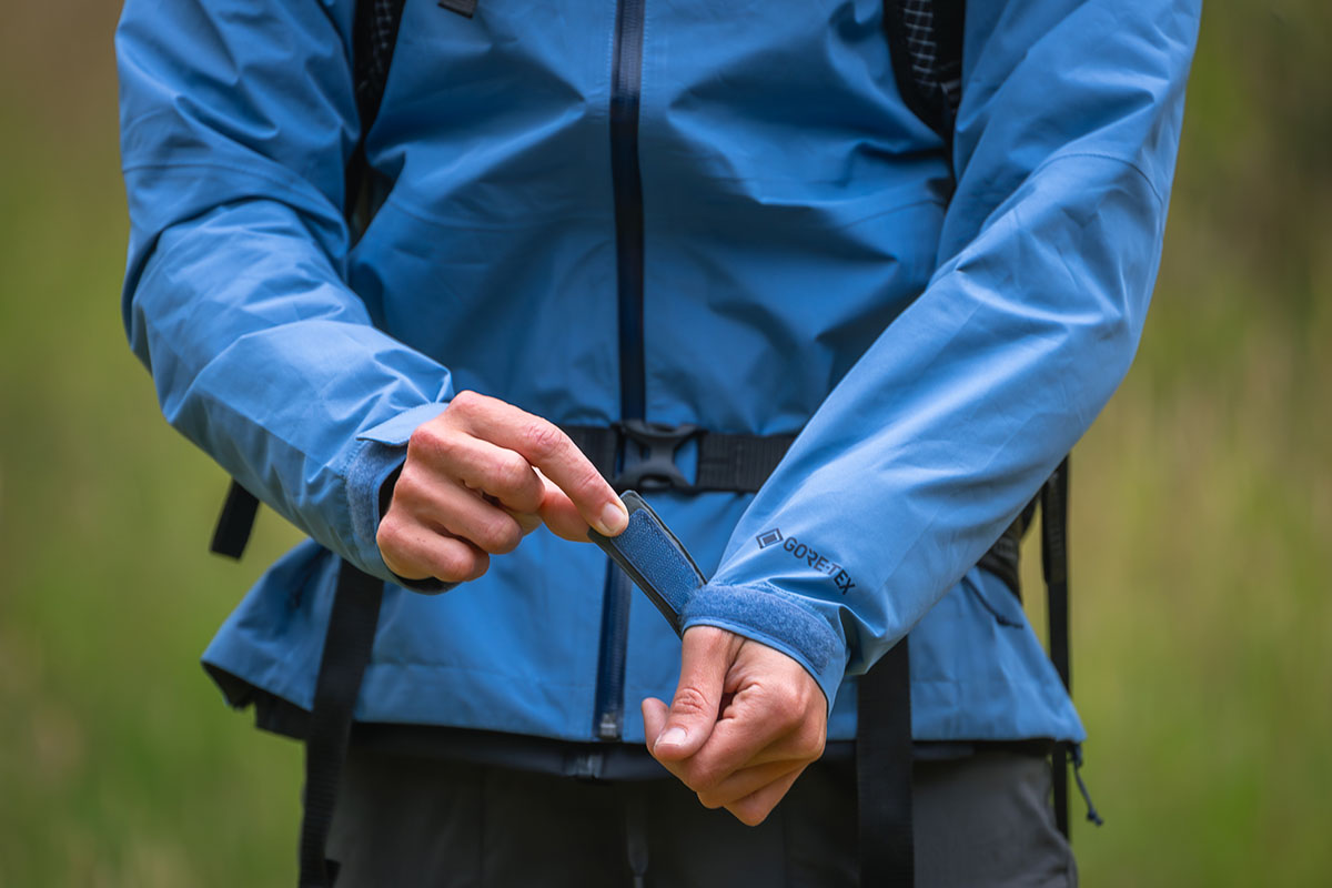 Outdoor Research Aspire II GTX rain jacket (Velcro cuff)_0